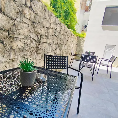 Avramiou Lofts *