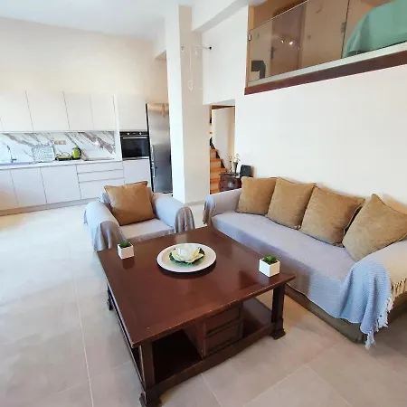 Avramiou Lofts Апартаменты *